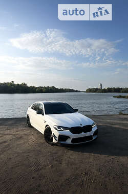 Седан BMW M5 2018 в Києві