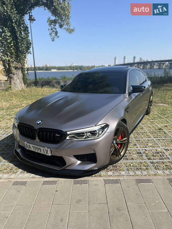 Седан BMW M5 2018 в Києві