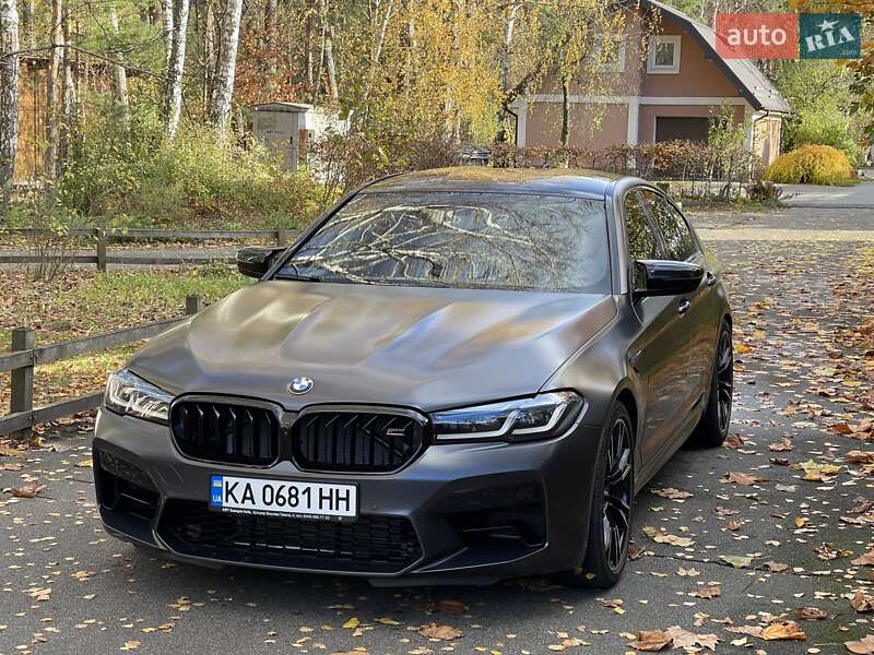 Седан BMW M5 2018 в Киеве