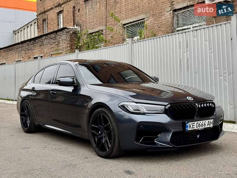 Седан BMW M5 2018 в Днепре