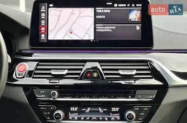 Седан BMW M5 2023 в 