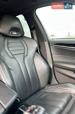 Седан BMW M5 2023 в 