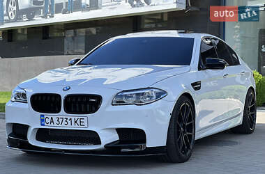 Седан BMW M5 2013 в Черкасах