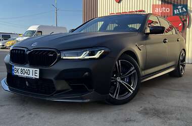 Седан BMW M5 2022 в Рівному