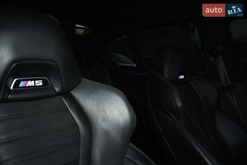 Седан BMW M5 2020 в Хмельницком