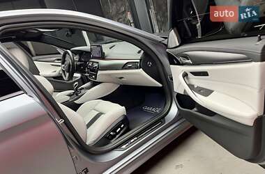 Седан BMW M5 2020 в 