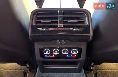 Седан BMW M5 2025 в 