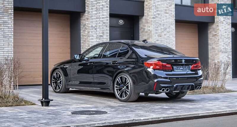 Седан BMW M5 2018 в Одессе