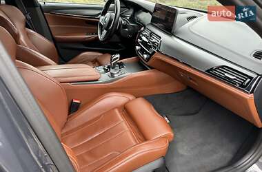 Седан BMW M5 2021 в 