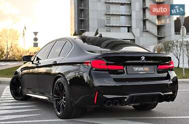 Седан BMW M5 2022 в 
