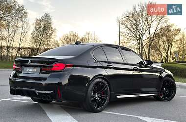 Седан BMW M5 2022 в 