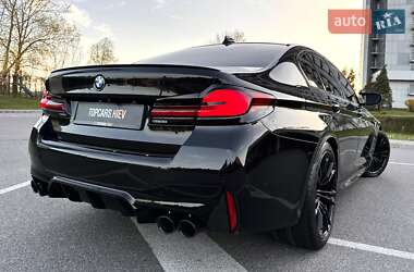 Седан BMW M5 2022 в 