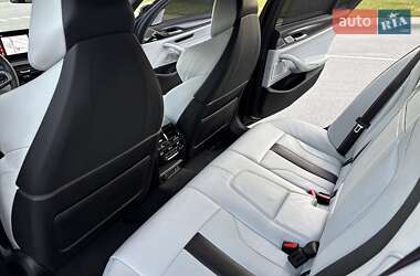 Седан BMW M5 2022 в 