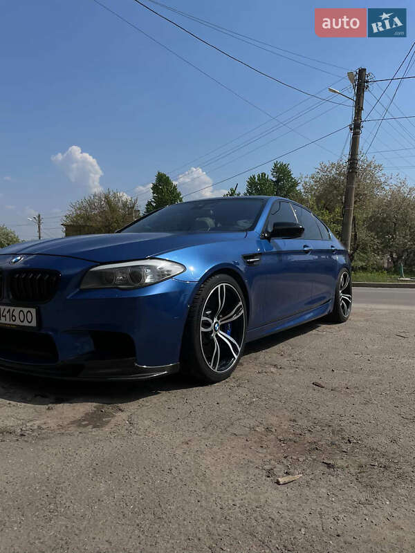BMW M5 2012