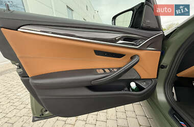 Седан BMW M5 2020 в 