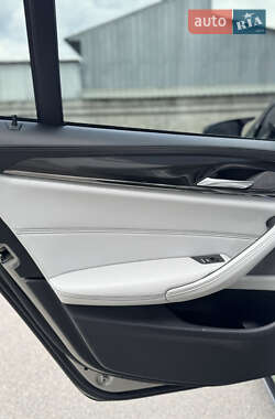 Седан BMW M5 2019 в 