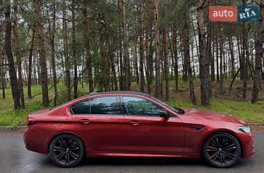Седан BMW M5 2022 в 
