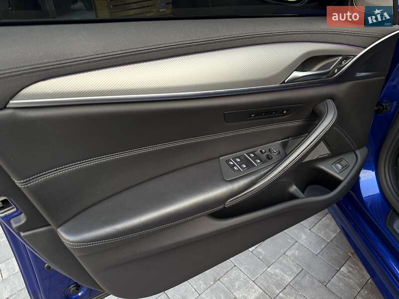 Седан BMW M5 2019 в Киеве