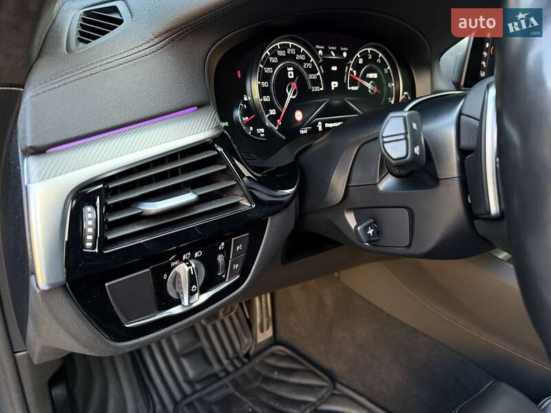 Седан BMW M5 2019 в Киеве