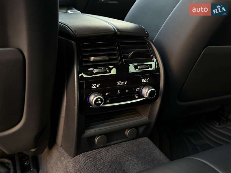 Седан BMW M5 2019 в Киеве