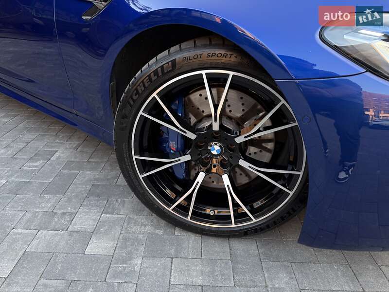 Седан BMW M5 2019 в Киеве