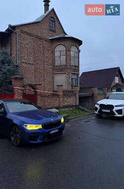 Седан BMW M5 2018 в 