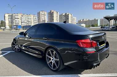 Седан BMW M5 2011 в 
