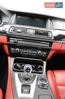 Седан BMW M5 2011 в 