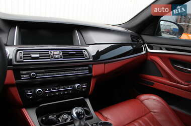 Седан BMW M5 2011 в 