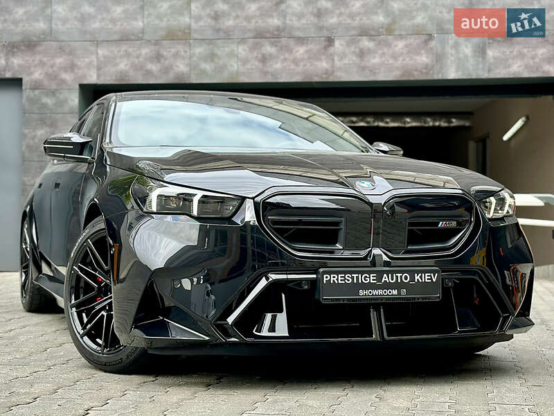 BMW M5 2025