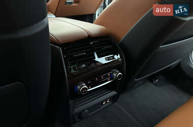 Седан BMW M5 2020 в 