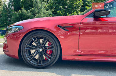 Седан BMW M5 2022 в 