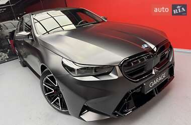 Седан BMW M5 2025 в 