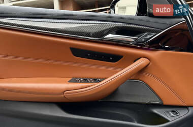 Седан BMW M5 2019 в 