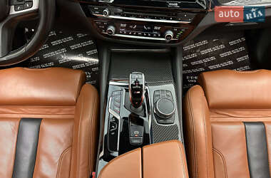 Седан BMW M5 2019 в 