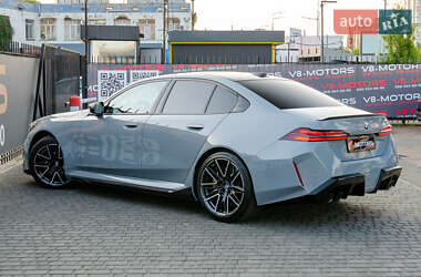 Седан BMW M5 2025 в 