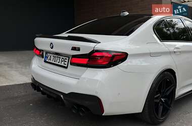 Седан BMW M5 2023 в 
