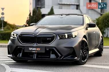 Седан BMW M5 2025 в Києві