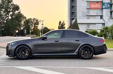 Седан BMW M5 2025 в 