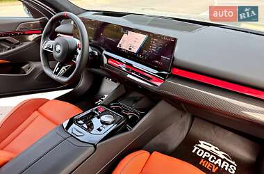 Седан BMW M5 2025 в 