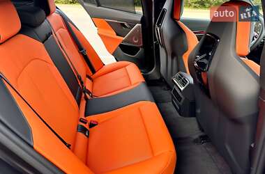 Седан BMW M5 2025 в 