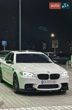 Седан BMW M5 2013 в 