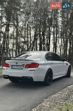 Седан BMW M5 2013 в 