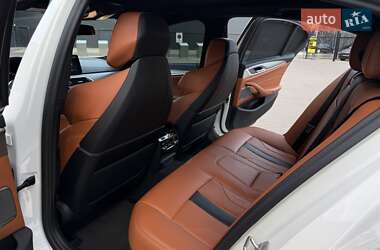 Седан BMW M5 2020 в 