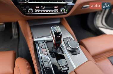 Седан BMW M5 2020 в 