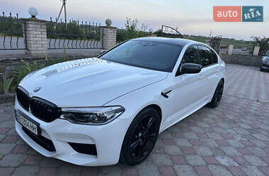 Седан BMW M5 2018 в Южноукраїнську