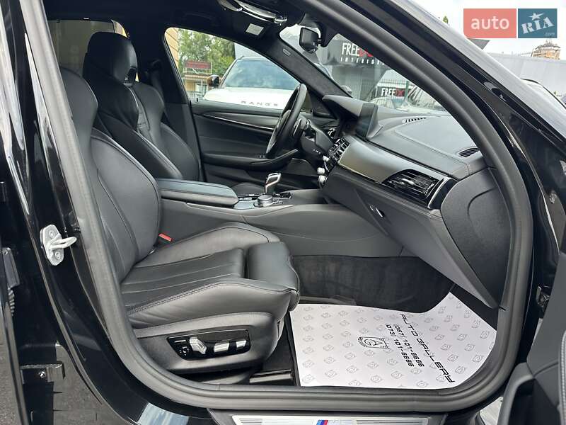 Седан BMW M5 2020 в Киеве