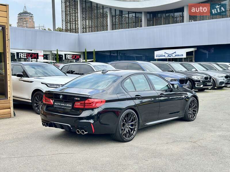 Седан BMW M5 2020 в Киеве