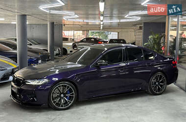 Седан BMW M5 2023 в 
