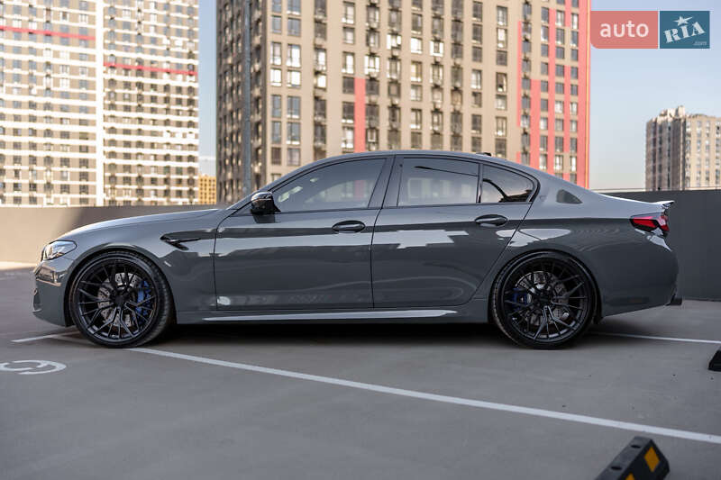 Седан BMW M5 2019 в Киеве